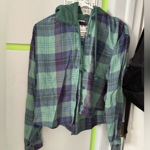American Eagle cropped flannel